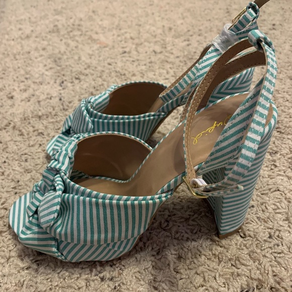 Qupid Cashmere Heeled Sandal - Picture 8 of 10